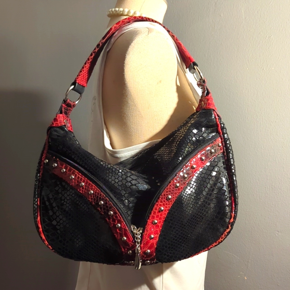 ❤️RARE  LEATHER MISS MAC BAG 🖤
